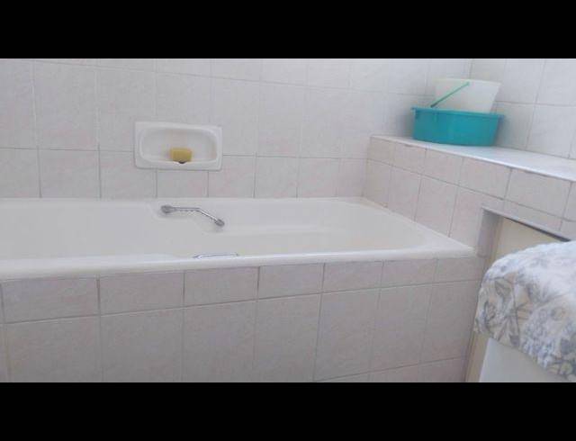 2 BEDROOM APARTMENT FOR SALE IN GLENWOOD